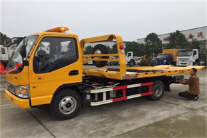 迁安市哪里有拖车服务